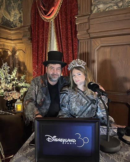 Philippe et Sandy en direct du Phantom Manor à Disneyland® Paris