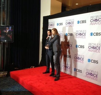 Maroon 5: Merci à tout ceux qui ont voté pour nous pour le meilleur groupe au People Choice Awards 2013! 