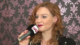 Emji: «Milady, c’est quand même une femme qui a de la bouteille!»