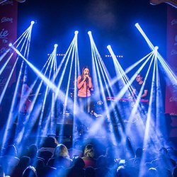 Concert Pop Love - Marina Kaye