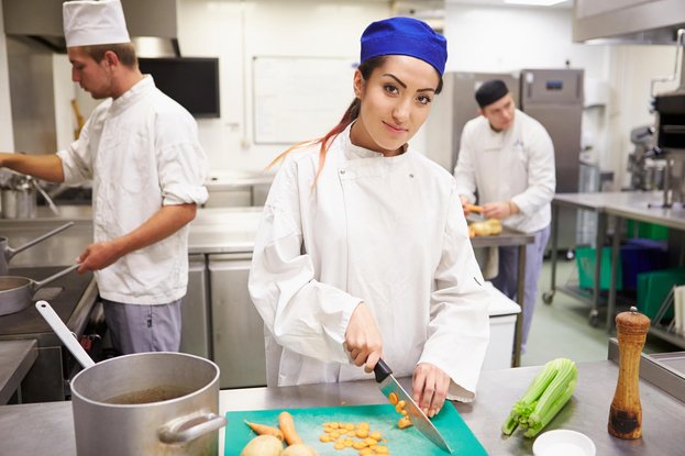 L’apprentissage a le vent en poupe : zoom sur l’aide TPE jeunes apprentis