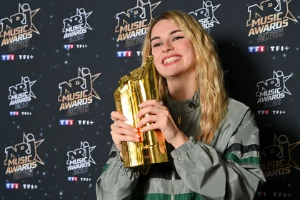 Adèle Castillon - Le photocall - NRJ Music Awards 2026