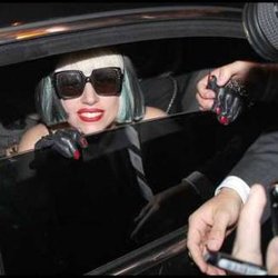 Lady GaGa à la sortie du Grand Journal