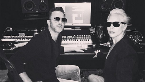 Lady Gaga : en studio avec RedOne!