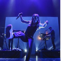 Concert Pop Love - Christine and the Queens