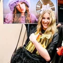 Helena - Les Backstages - NRJ Music Awards 2025