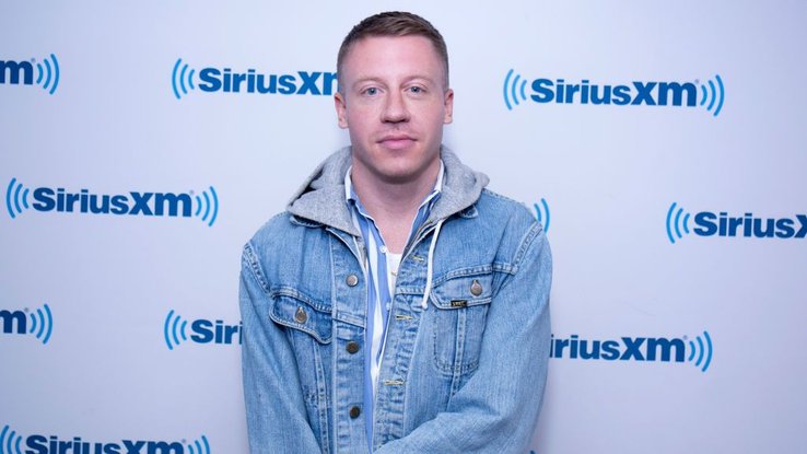 Macklemore : qui est Sir Raven Bowie, son alter ego ?