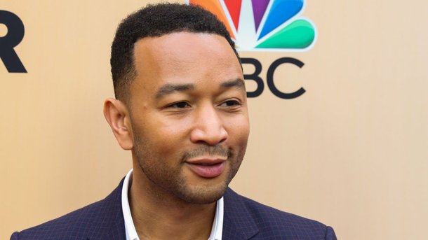 John Legend : pour quelle marque de couches fait-il la publicité ?