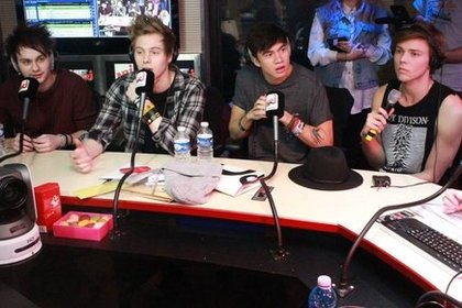 Mercredi 2 Avril avec 5SOS