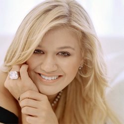 Kelly Clarkson