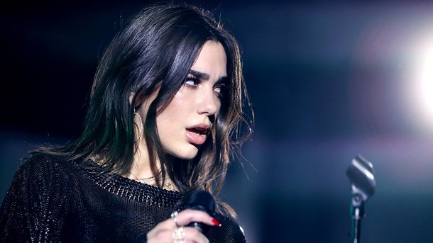 Dua Lipa annonce un événement en live dans son «Studio 2054»