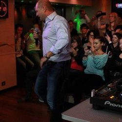 Jeudi 18 octobre avec Amel Bent et le Dj Michael Canitrot