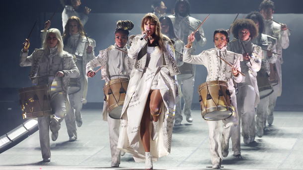 Taylor Swift enflamme Paris avec un concert électrisant
