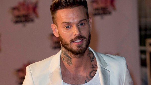 M. Pokora repasse au blond platine!