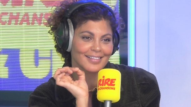 Nawell Madani, enfant, avec ses soeurs, a acheté des bonbons à tous les enfants du quartier. Mais avec la cagnotte de sa mère !  - L’Afterwork du Rire