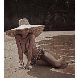 Behind The Scenes: Photos from RiRi's Vogue Brasil 