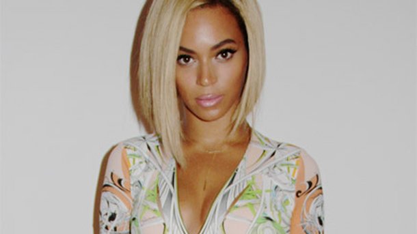 Beyoncé dévoile son carré plongeant !