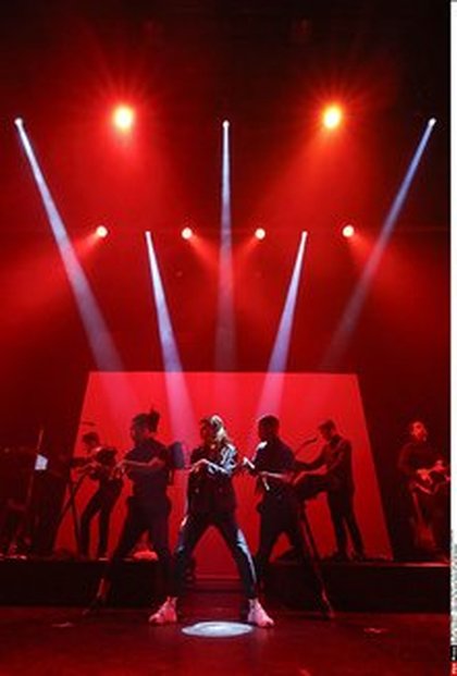 Concert Pop Love - Christine and the Queens