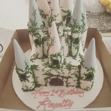 Royalty fête ses 1 an
