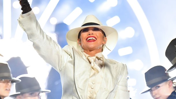 Jennifer Lopez en strip-teaseuse dans «Hustlers»!