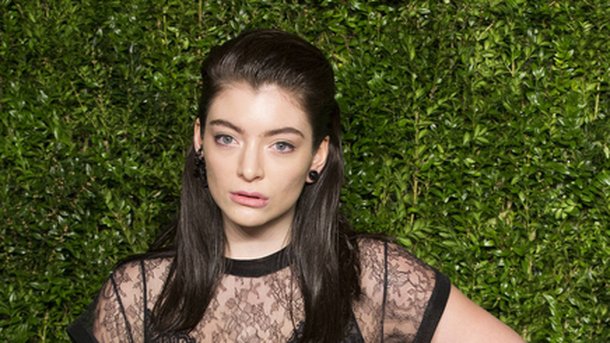 Lorde : super stressée pour son hommage à David Bowie!