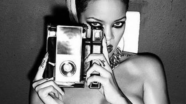 Rihanna : topless sur internet !