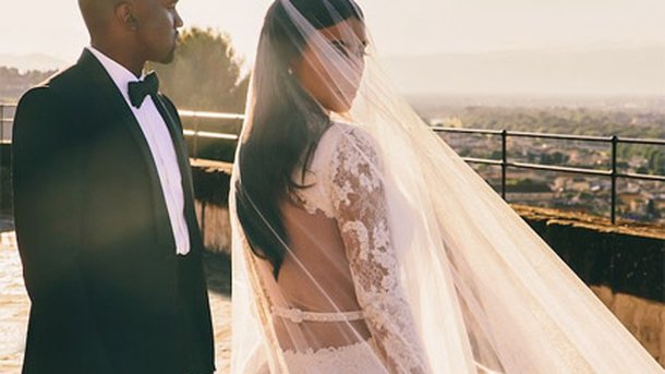 Kanye West : une nouvelle photo inédite de son mariage !