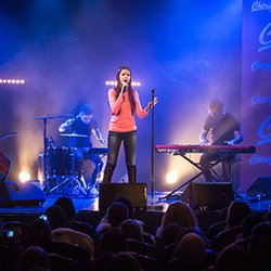 Concert Pop Love - Marina Kaye