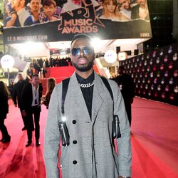 Dadju - Montée des Marches NRJ Music Awards 2019