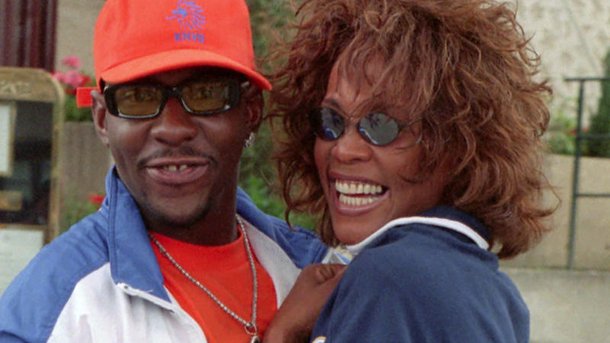 Whitney Houston: son histoire tumultueuse avec Bobby Brown racontée dans le film « Whitney »