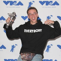 Biographie de Logic