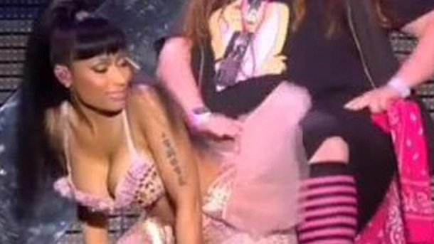 Nicki Minaj : son mini lap dance pour une fan !