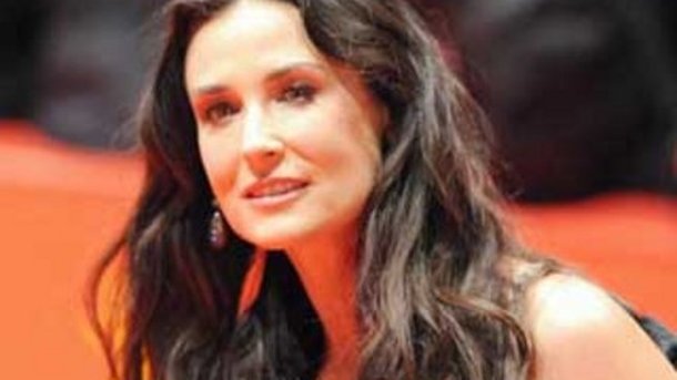 Demi Moore devient Demi Kutcher