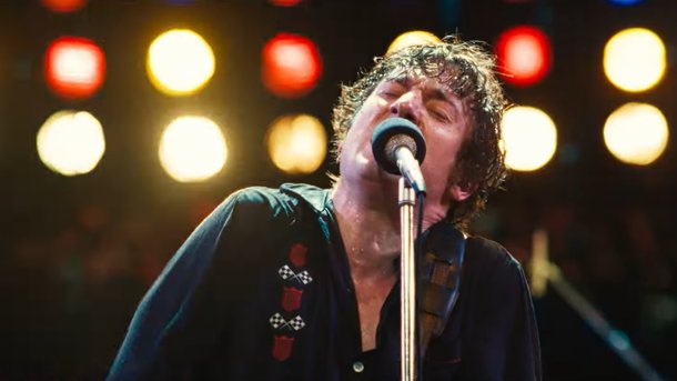 "Deliver Me From Nowhere" : Jeremy Allen White chante "Born to Run" sur scène