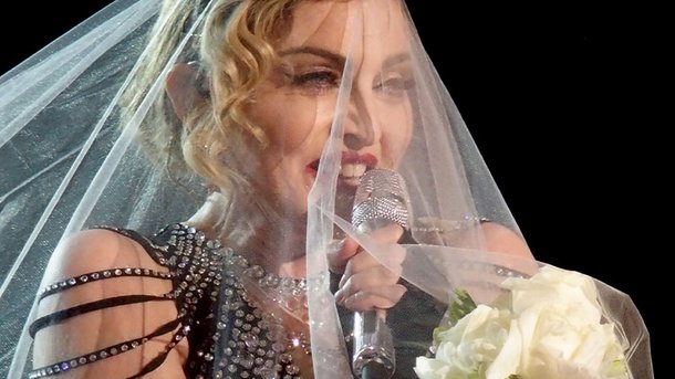 Madonna fête les 30 ans du tube «Like a prayer»… à sa manière