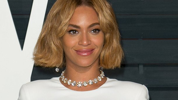 Beyoncé partage des photos de sa soirée glamour à Broadway