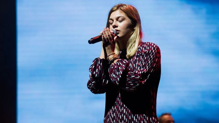 Louane : l'histoire derrière la chanson "Maman"