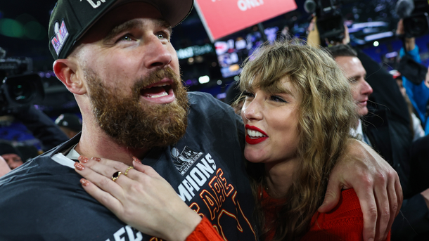 Taylor Swift : une comédie romantique inspirée de son couple avec Travis Kelce va voir le jour