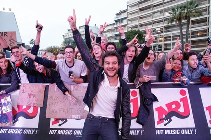 Amir chez Manu dans le 6/9 - NRJ Music Awards 2017