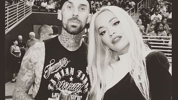 Rita Ora: elle a charmé Travis Barker dès leur première rencontre!