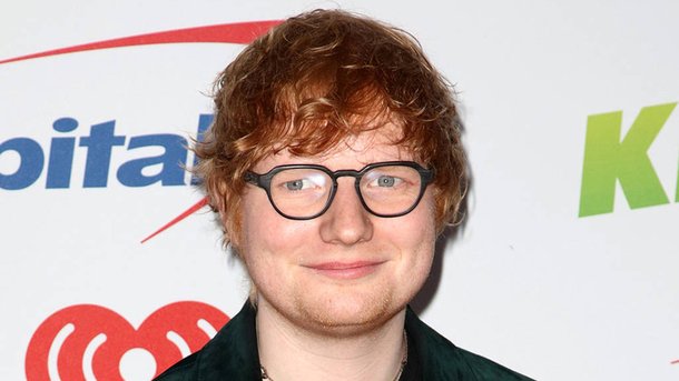 Ed Sheeran: Wayne Rooney viendra-t-il chanter à son mariage?