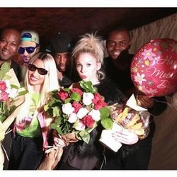 Nicki Minaj : on fête ça avec toutes les mamans de la team Minaj 
