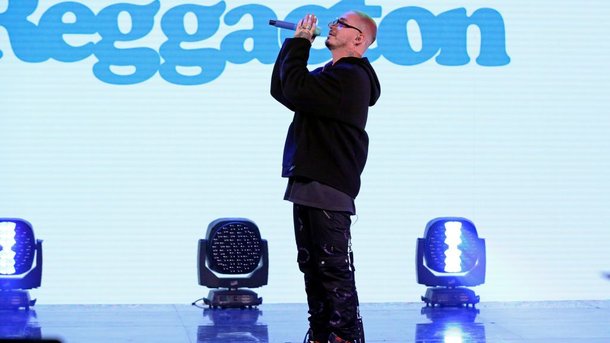J Balvin : fier de ses origines dans "Reggaeton"