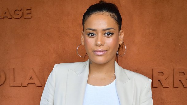 Amel Bent agacée par les remarques sur sa perte de poids