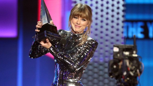 Taylor Swift: quels vêtements lui piquer pour une garde-robe fashion?