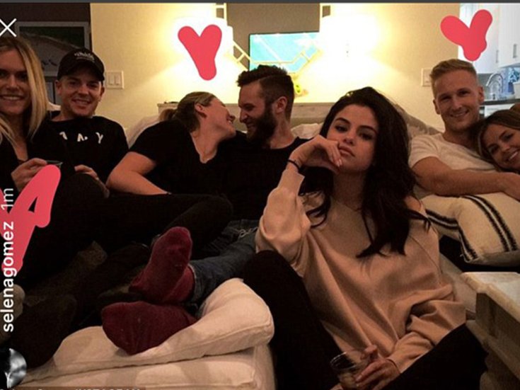 Selena Gomez et ses amis devant le Super Bowl