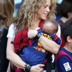 Shakira et Sasha à un match de Barcelone 