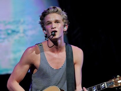 gigi-hadid-et-cody-simpson