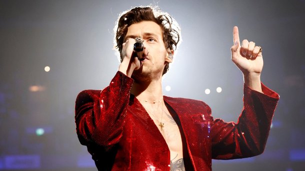 Harry Styles tease son retour avec de mystérieuses affiches