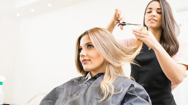 Les infos du Réveil Chérie : les clients de cette coiffeuse choisissent eux-mêmes les tarifs